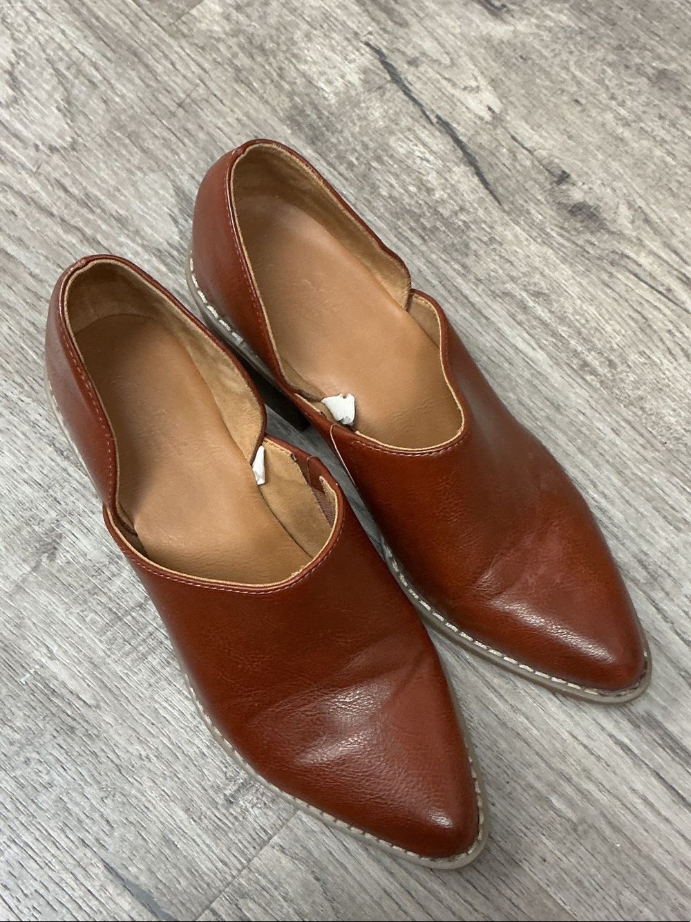 Universal Thread Women’s Pointed Heeled Booties in Chestnut Brown